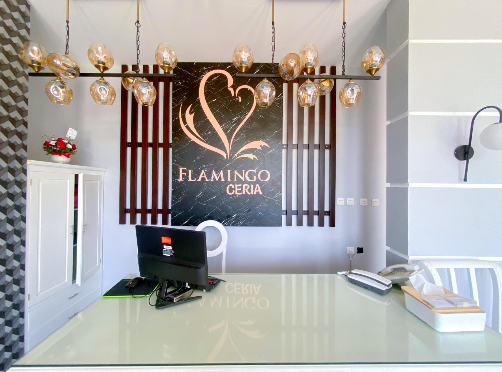 Flamingo Ceria Hotel Labuan Bajo Exterior foto